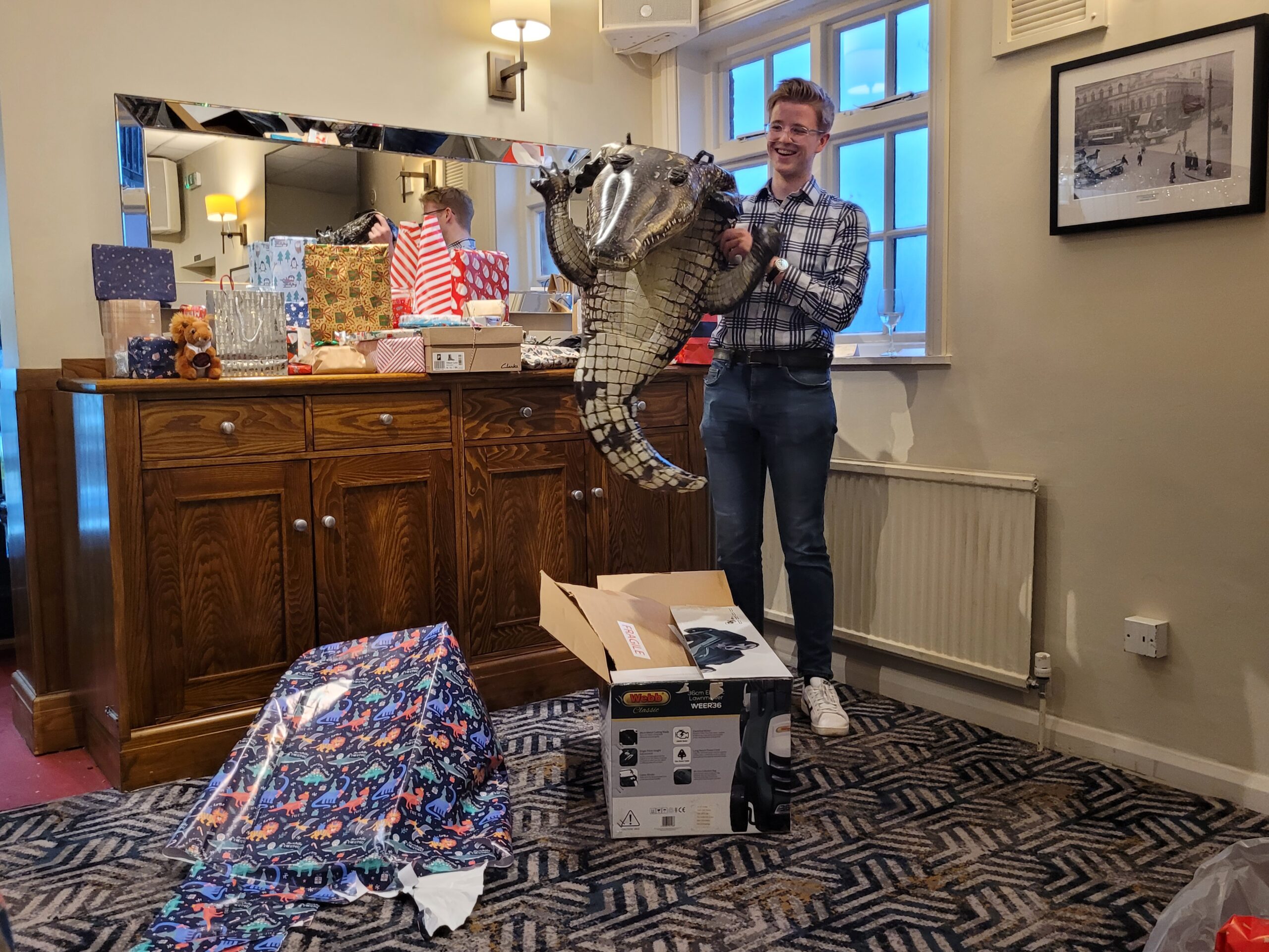 Henry Henry scaled | ApconiX