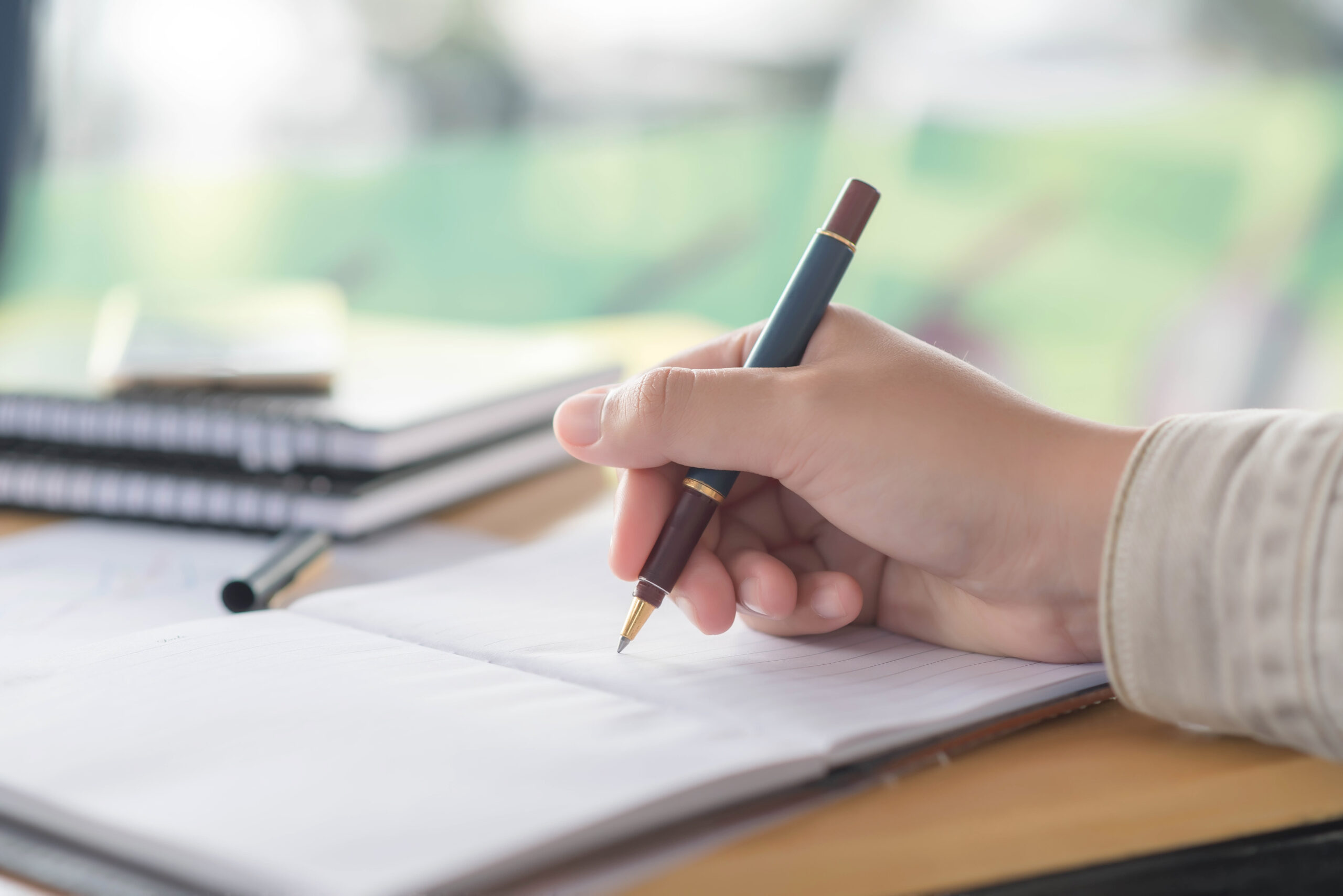 Female,Hands,With,Pen,Writing,On,Notebook,Coffee,Cafe Common Technical Document