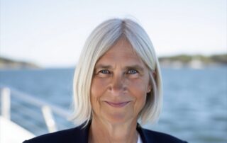 Yvonne 4 by 3 c | ApconiX